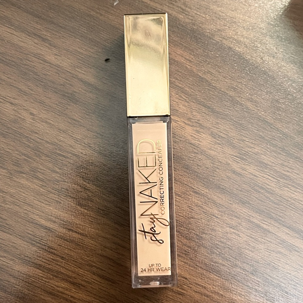 Urban Decay Stay Naked Concealer